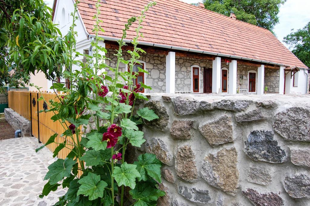 Vitamin B63 Vendeghaz Boldogkovaralja Exterior foto